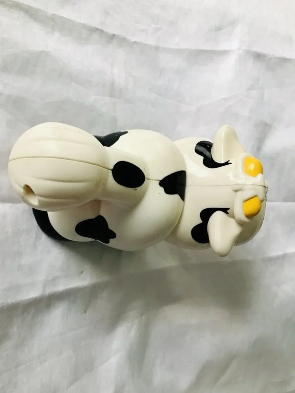 Fisher-Price Barnyard Basics Cow Working Flashlight featuring a Mooing Sound